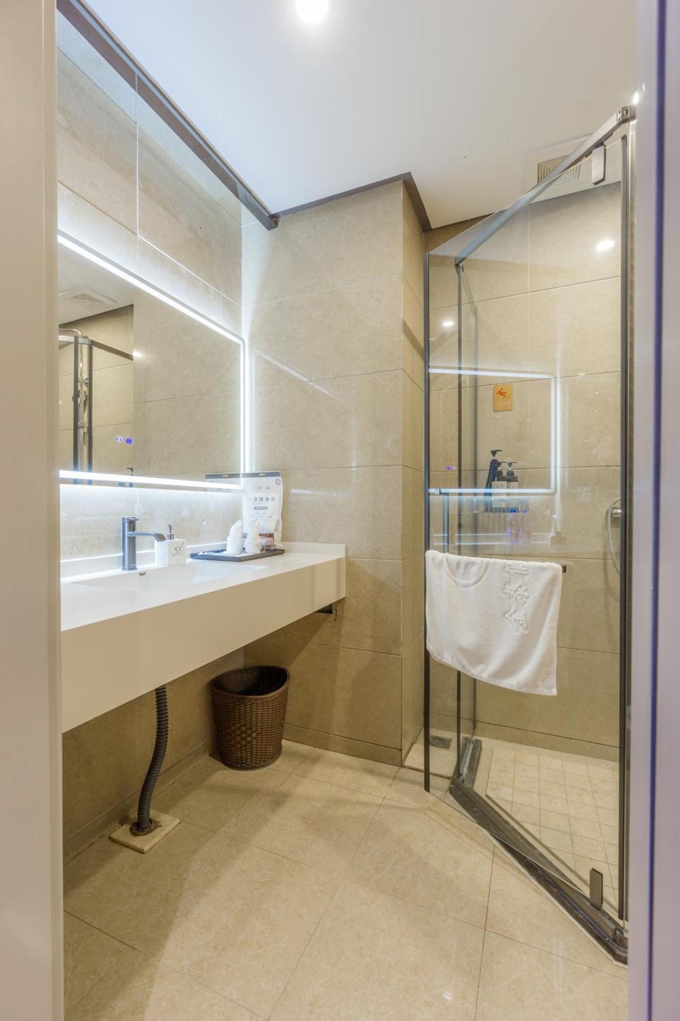 Jin-Tai Holiday Hotel Lạc Sơn Ngoại thất bức ảnh