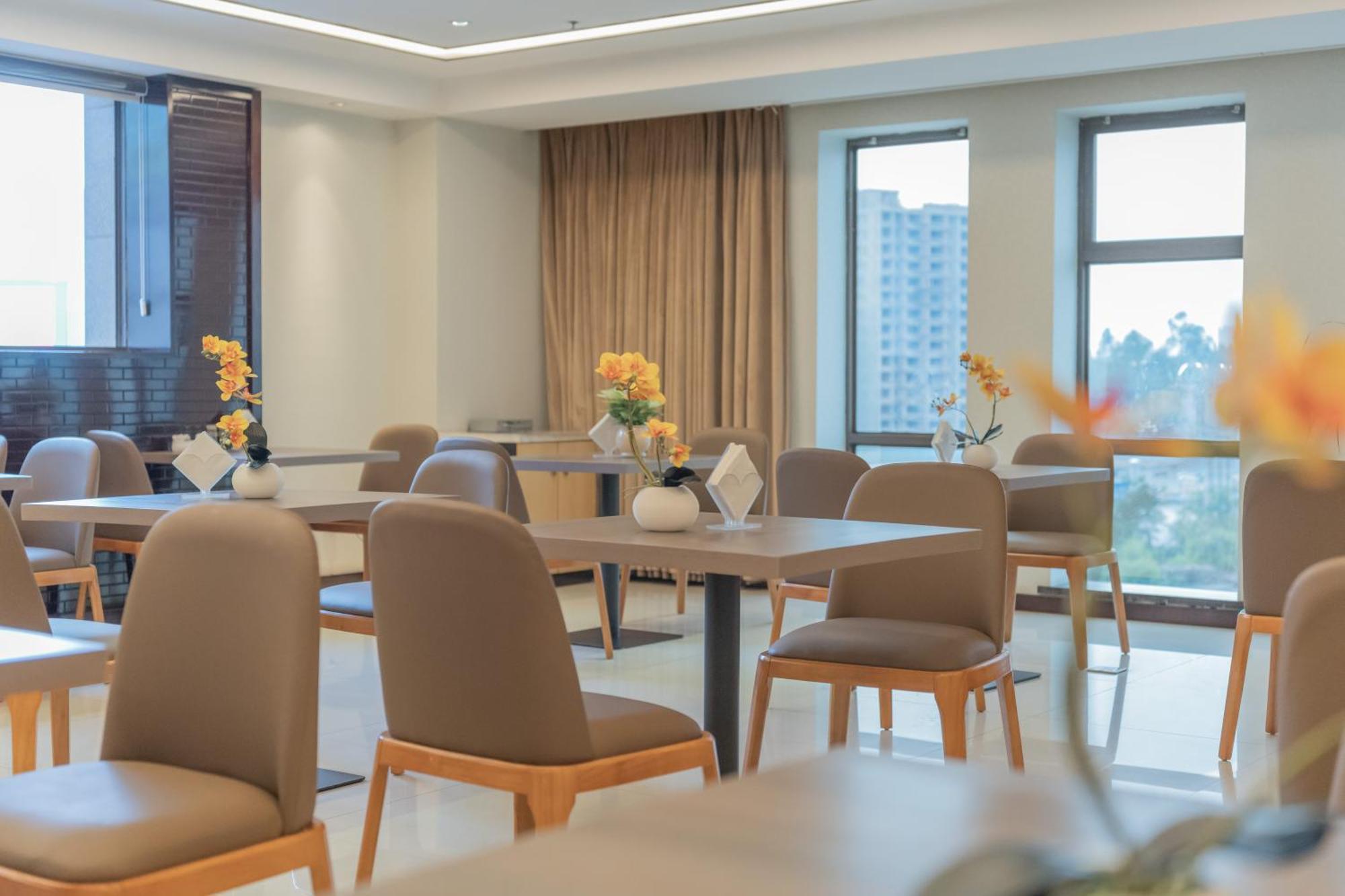 Jin-Tai Holiday Hotel Lạc Sơn Ngoại thất bức ảnh