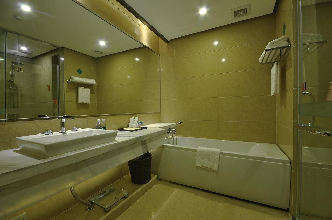 Jin-Tai Holiday Hotel Lạc Sơn Ngoại thất bức ảnh