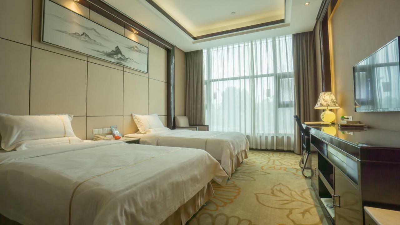 Jin-Tai Holiday Hotel Lạc Sơn Ngoại thất bức ảnh