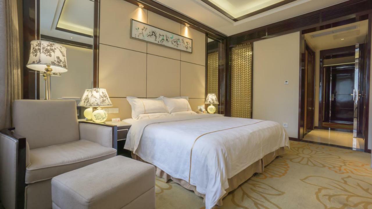 Jin-Tai Holiday Hotel Lạc Sơn Ngoại thất bức ảnh